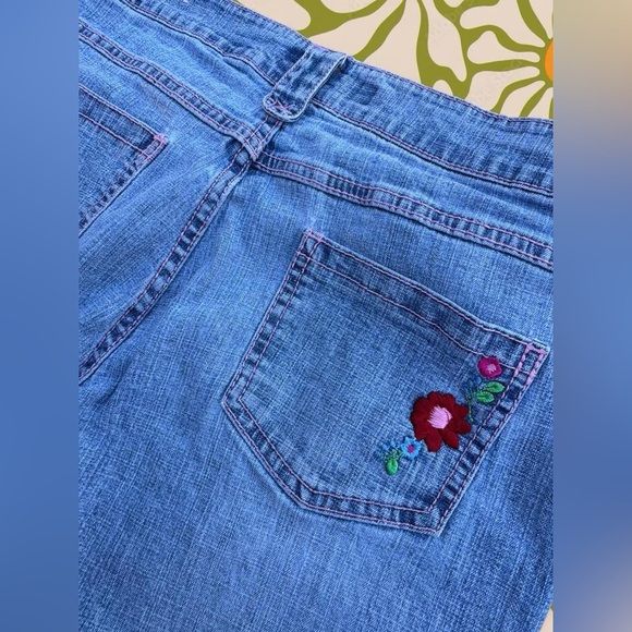 BONGO Blue Jeans with Colorful Patchwork - Picture 6 of 7